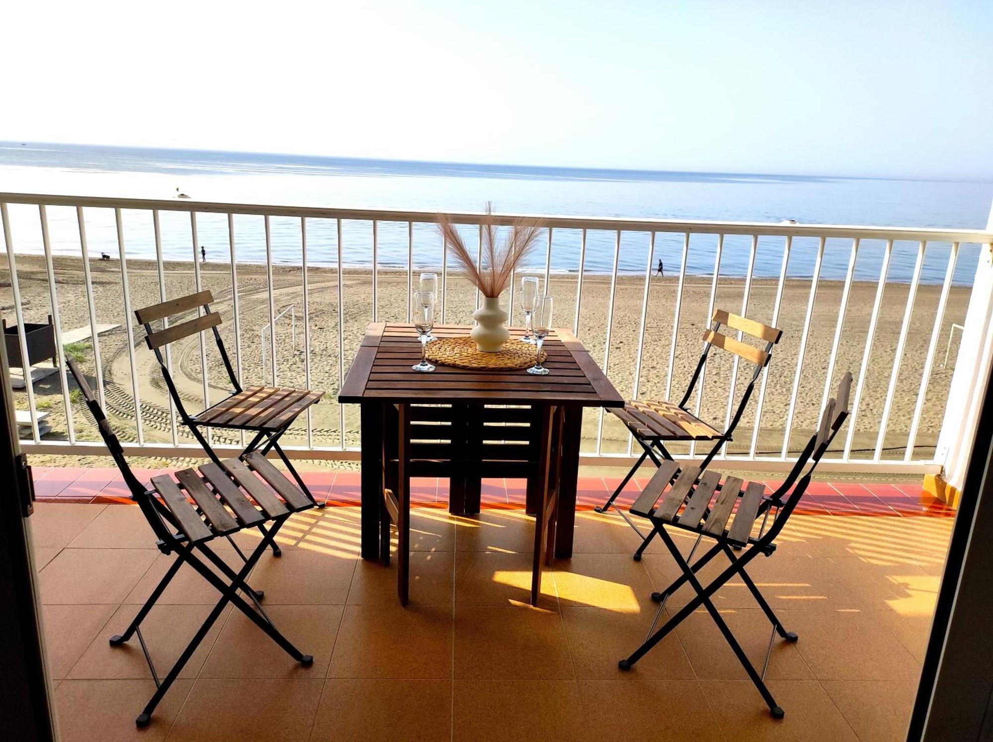 La Parada Beach Torre de Benagalbon Bagian luar foto